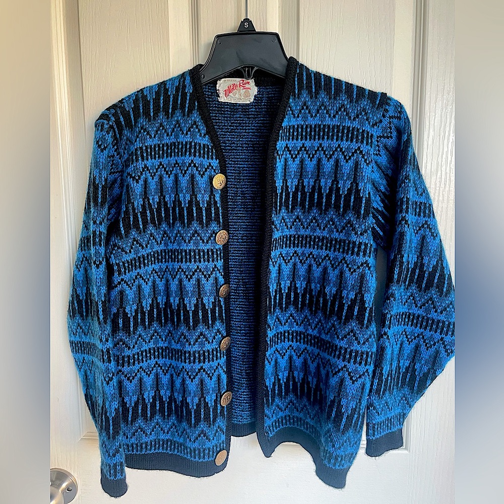 Vintage 70’s/80’s button Up Cardigan!